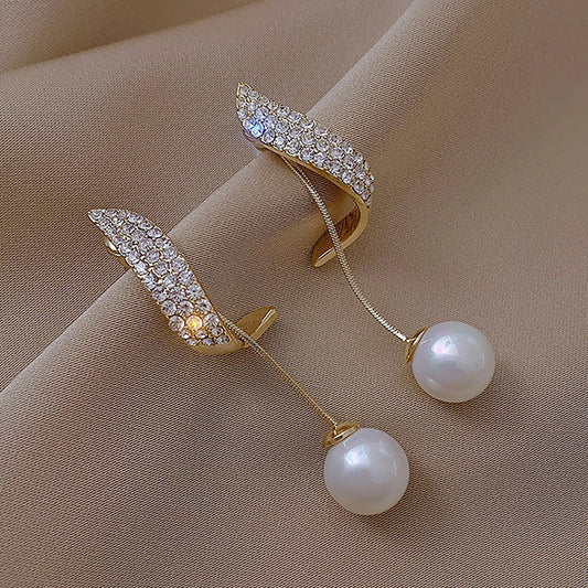 Gorgeous women's long diamond  pearl  earrings